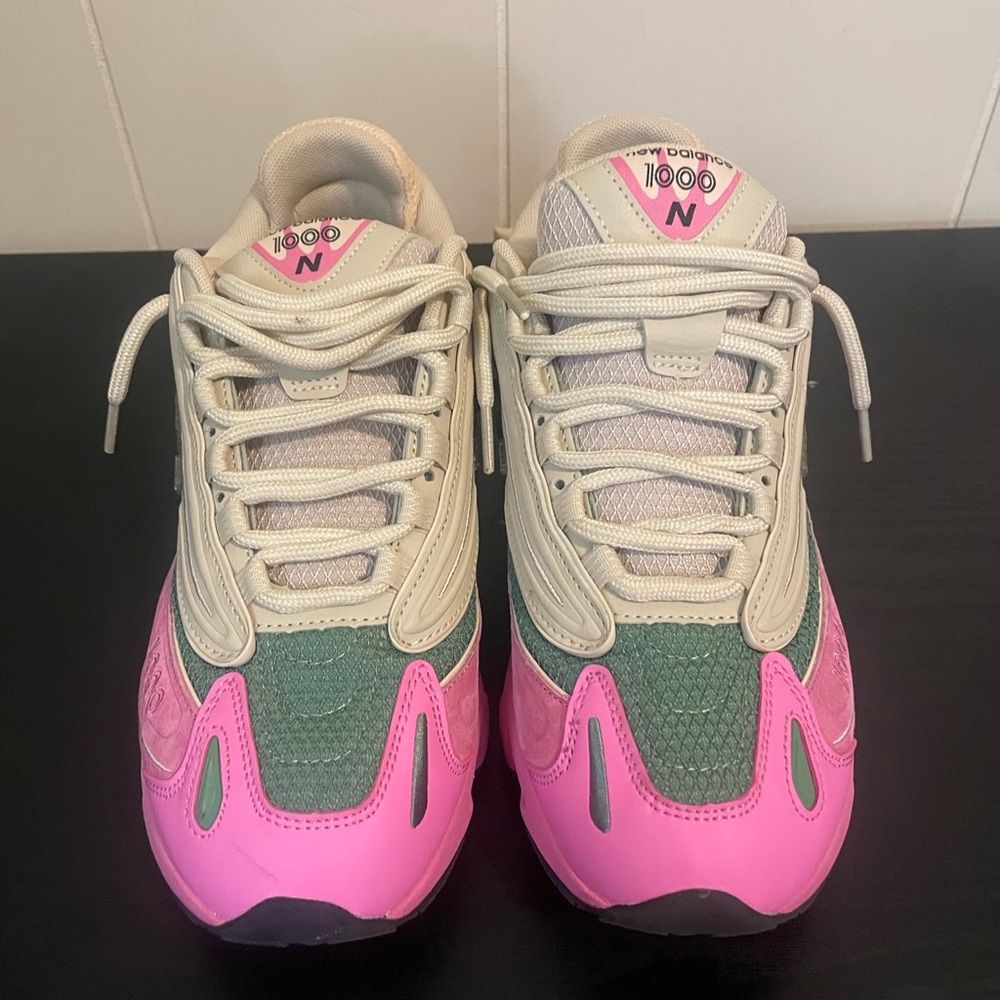 New Balance Womwns Shoes - Pink and Green